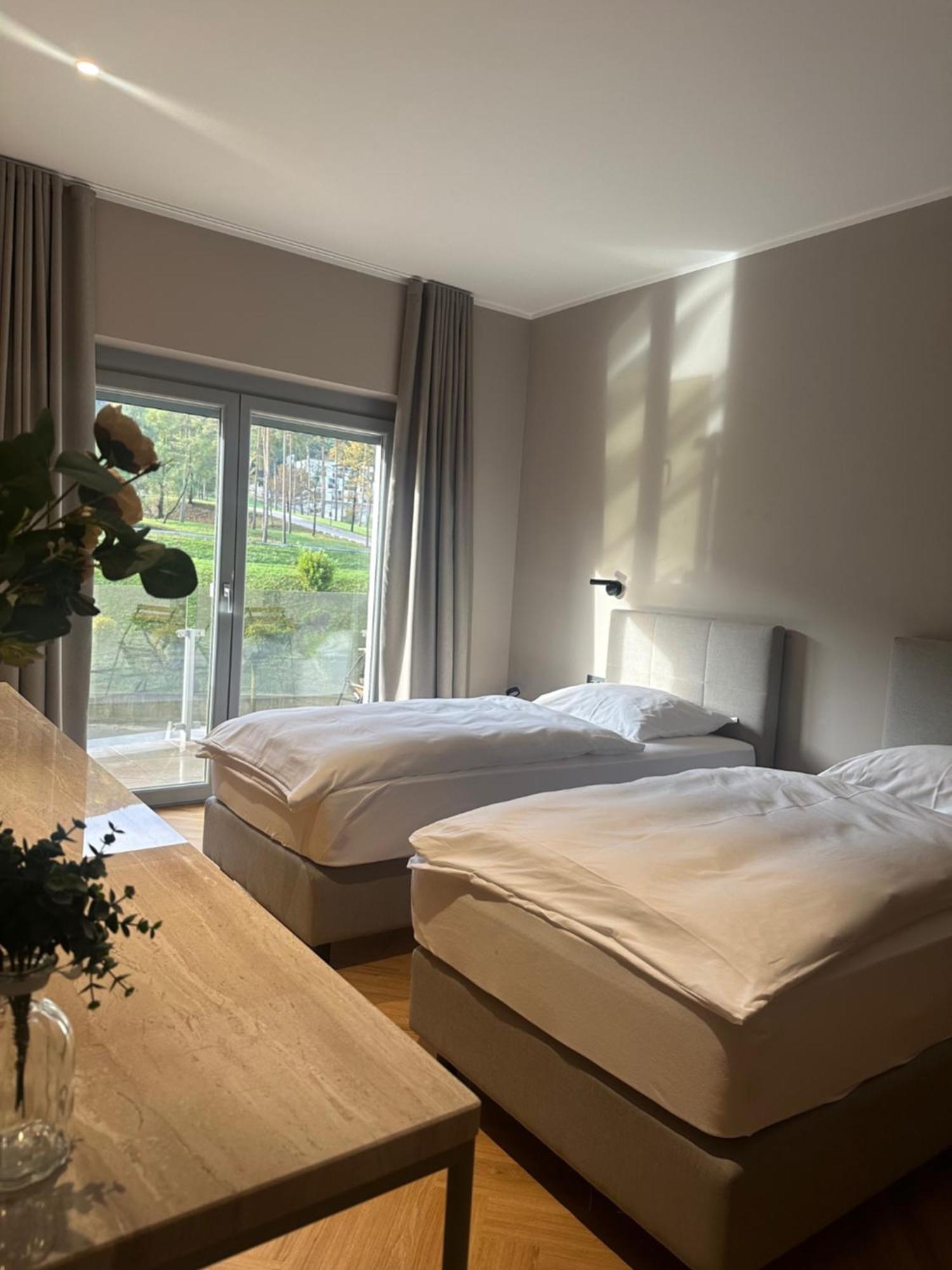 Hotel Dras Марібор Екстер'єр фото